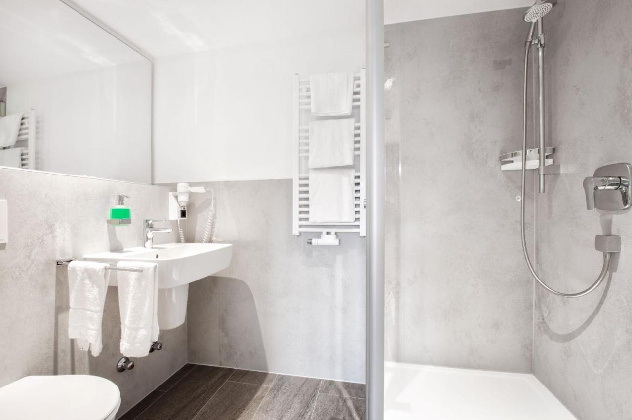 Hotelgasthof Bayerischer Hof 苏尔茨巴赫·罗森堡 外观 照片