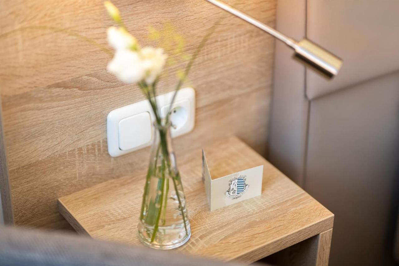 Hotelgasthof Bayerischer Hof 苏尔茨巴赫·罗森堡 外观 照片