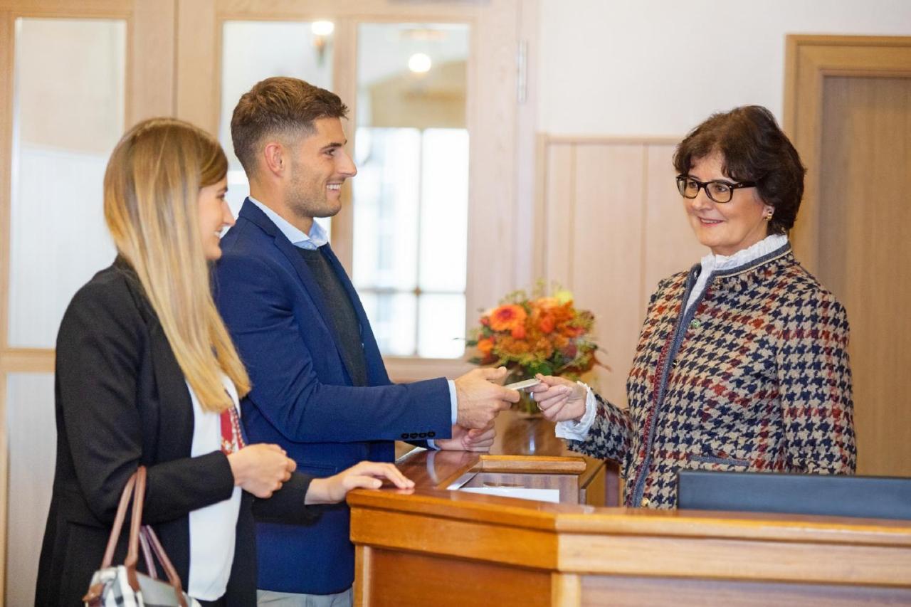 Hotelgasthof Bayerischer Hof 苏尔茨巴赫·罗森堡 外观 照片